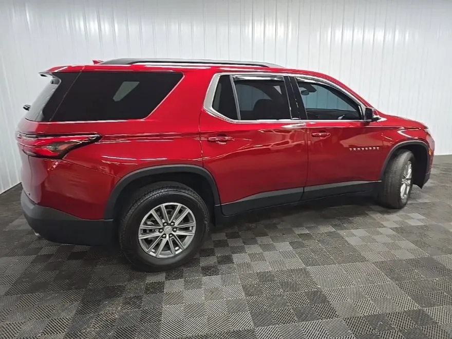 2023 Chevrolet Traverse Leather photo 1