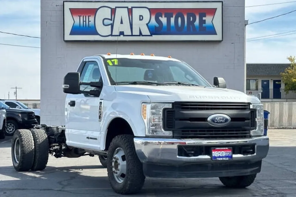 2017 Ford F-350 XL photo 1