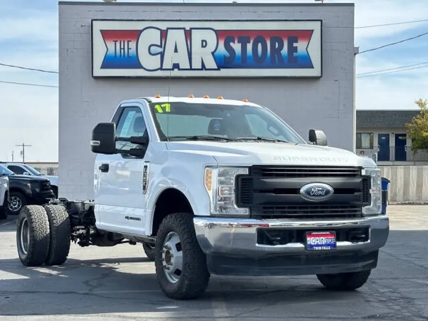 2017 Ford F-350 XL photo 1