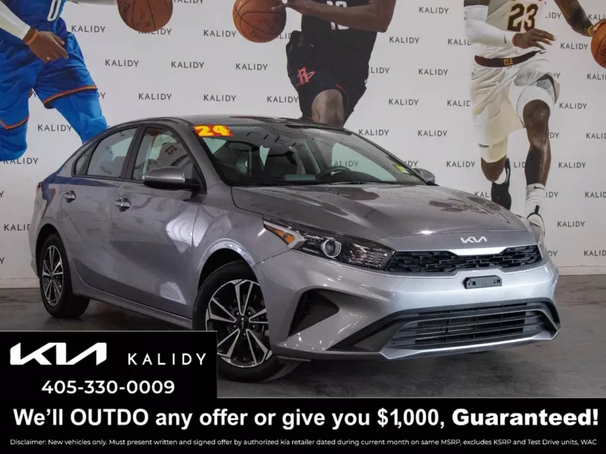 2024 Kia Forte LXS photo 1