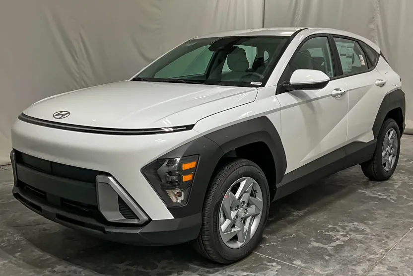 2025 Hyundai Kona SE photo 1