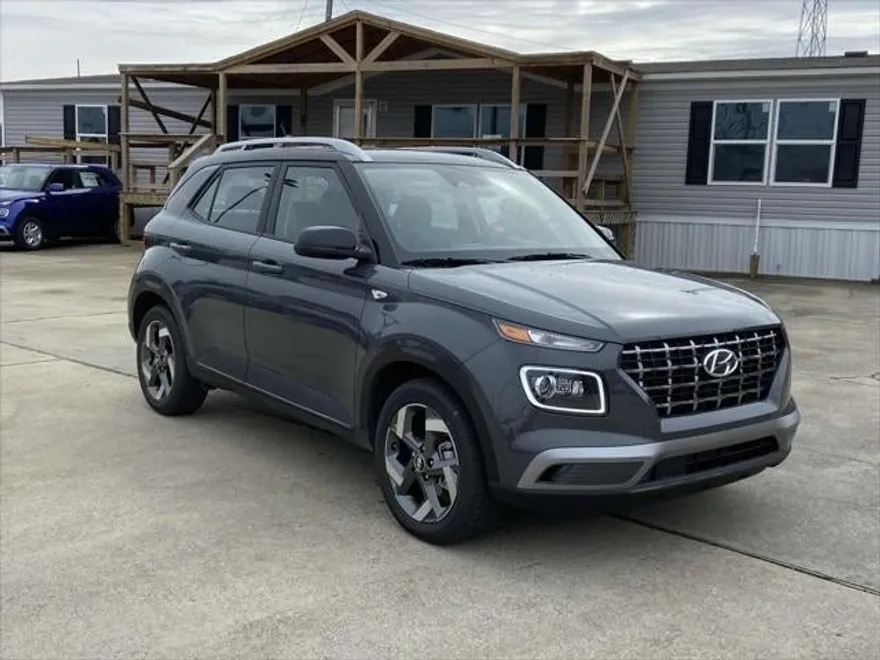 2025 Hyundai Venue Limited photo 1