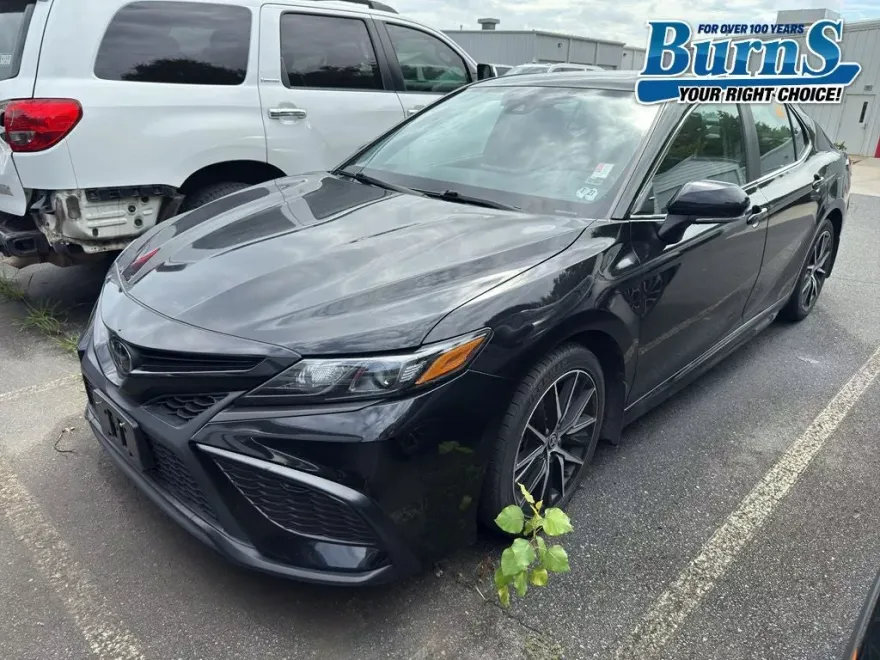 2023 Toyota Camry SE photo 1