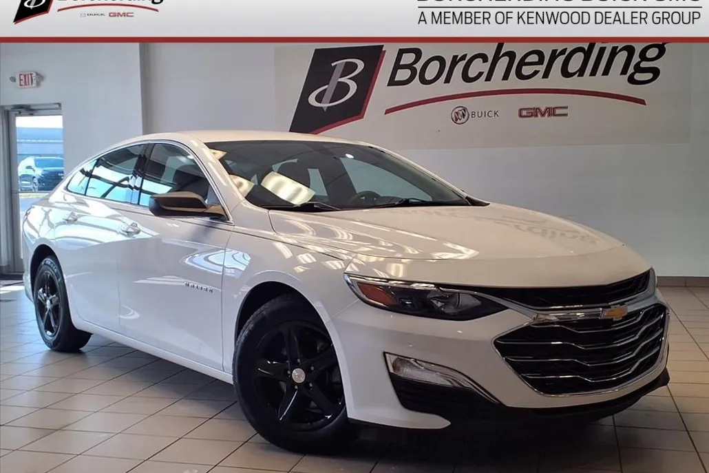2022 Chevrolet Malibu LS photo 1