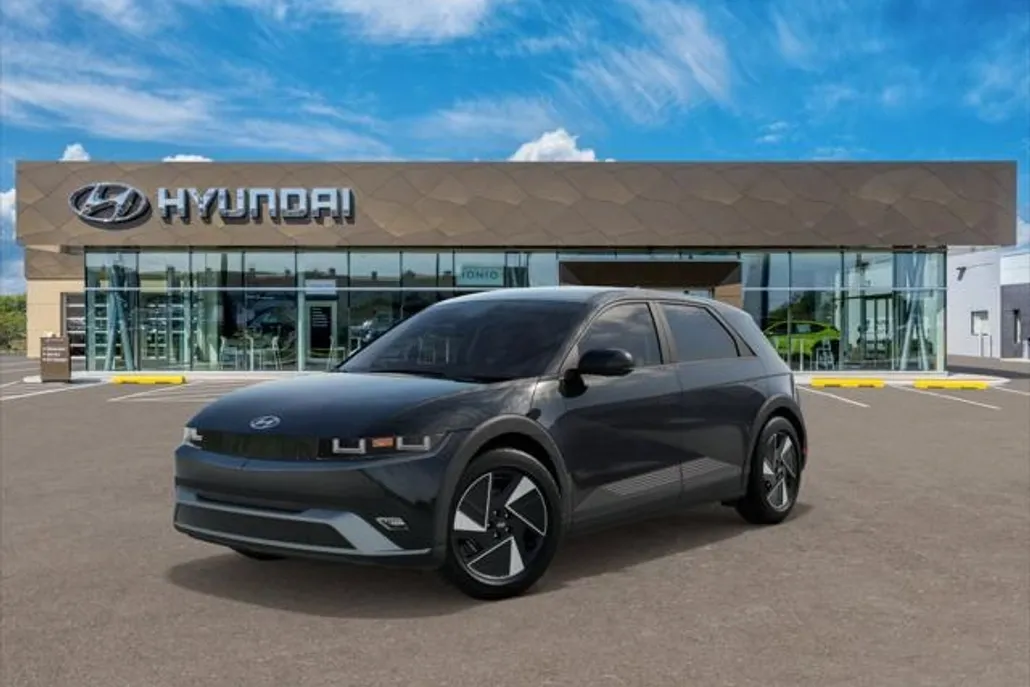 2025 Hyundai Ioniq 5 SE photo 1