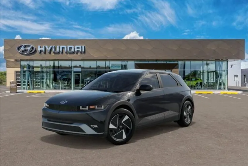 2025 Hyundai Ioniq 5 SE photo 1
