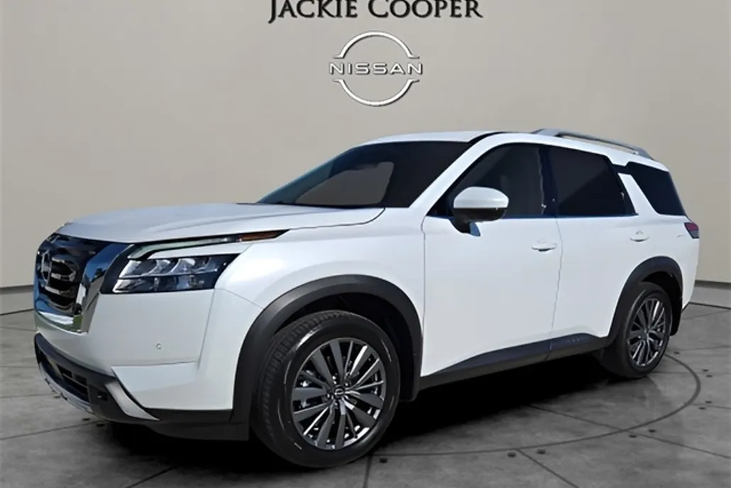 2025 Nissan Pathfinder SL photo 1