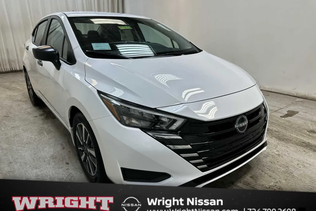 2025 Nissan Versa S photo 1