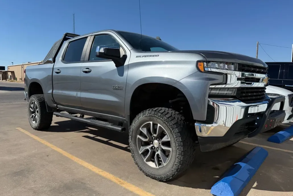 2021 Chevrolet Silverado 1500 LT photo 1