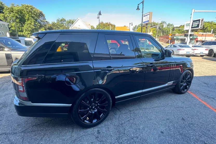 2015 Land Rover Range Rover SuperCharged photo 1