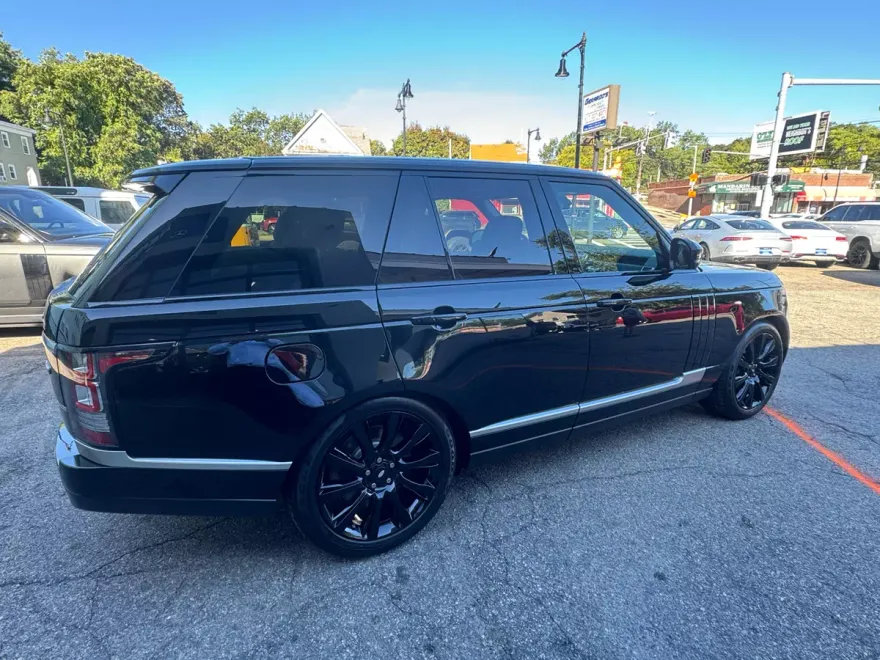 2015 Land Rover Range Rover SuperCharged photo 1