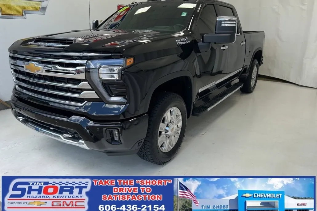 2025 Chevrolet Silverado 2500HD High Country photo 1