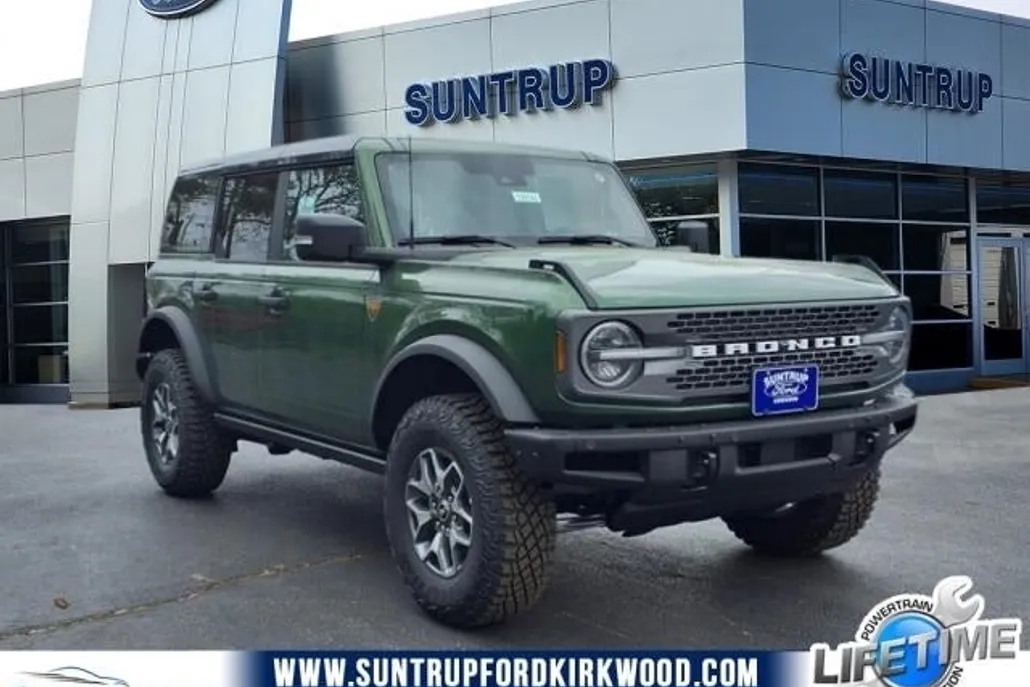 2025 Ford Bronco Badlands photo 1