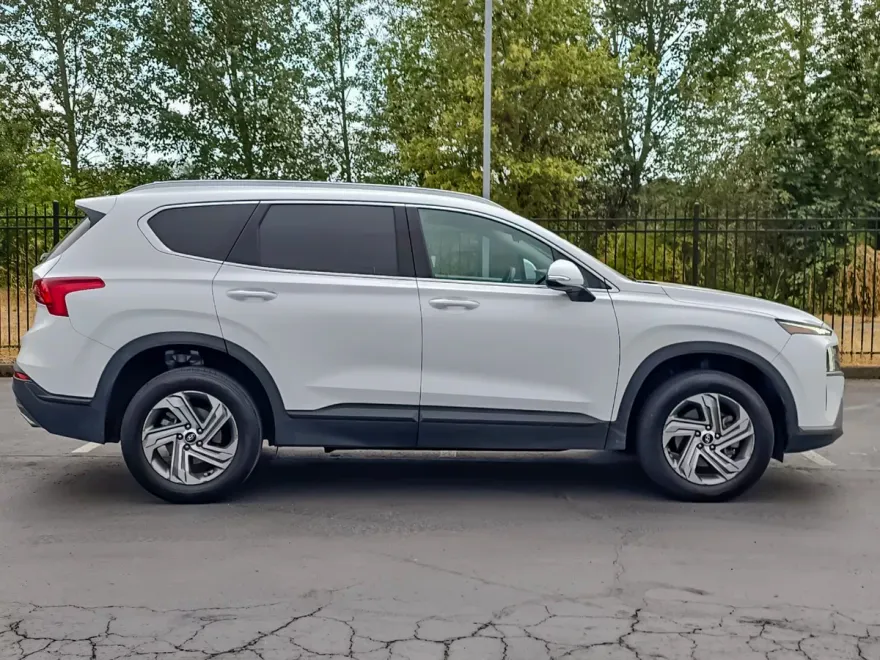 2023 Hyundai Santa Fe SEL photo 2