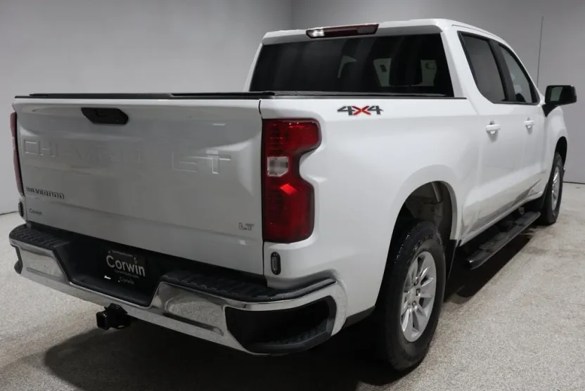 2021 Chevrolet Silverado 1500 LT photo 1