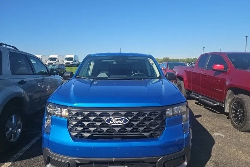 2025 Ford Maverick XLT photo 1