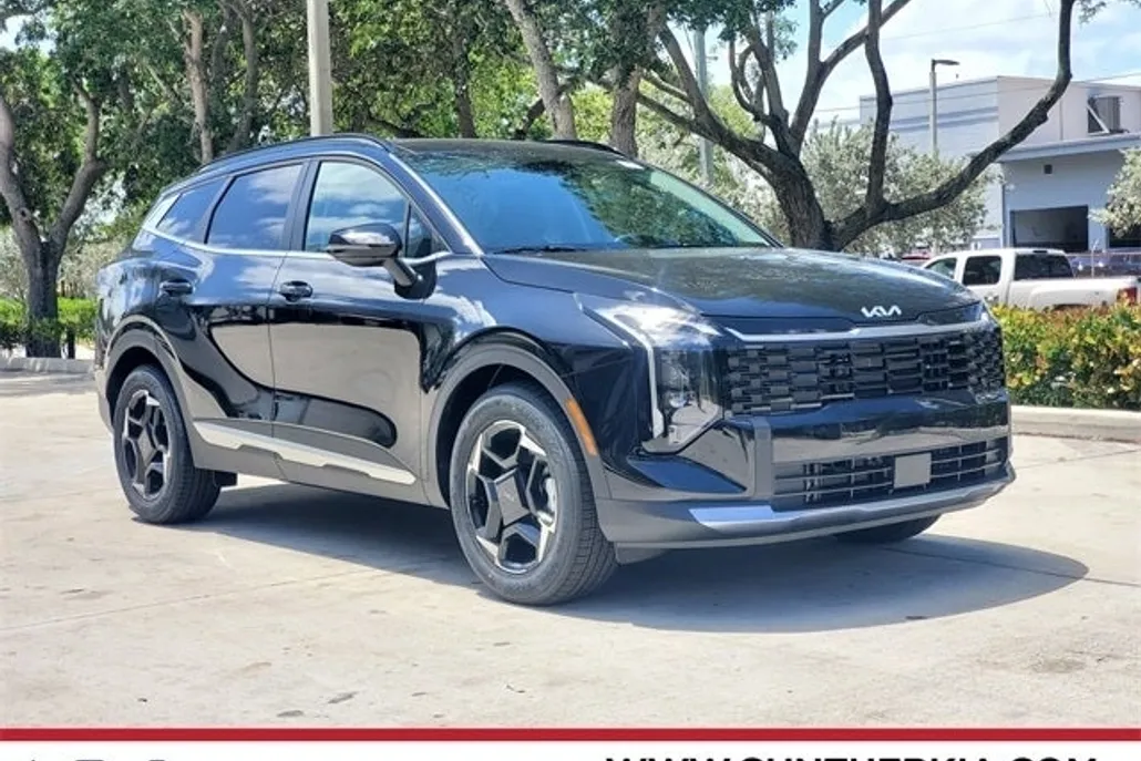 2026 Kia Sportage EX photo 1