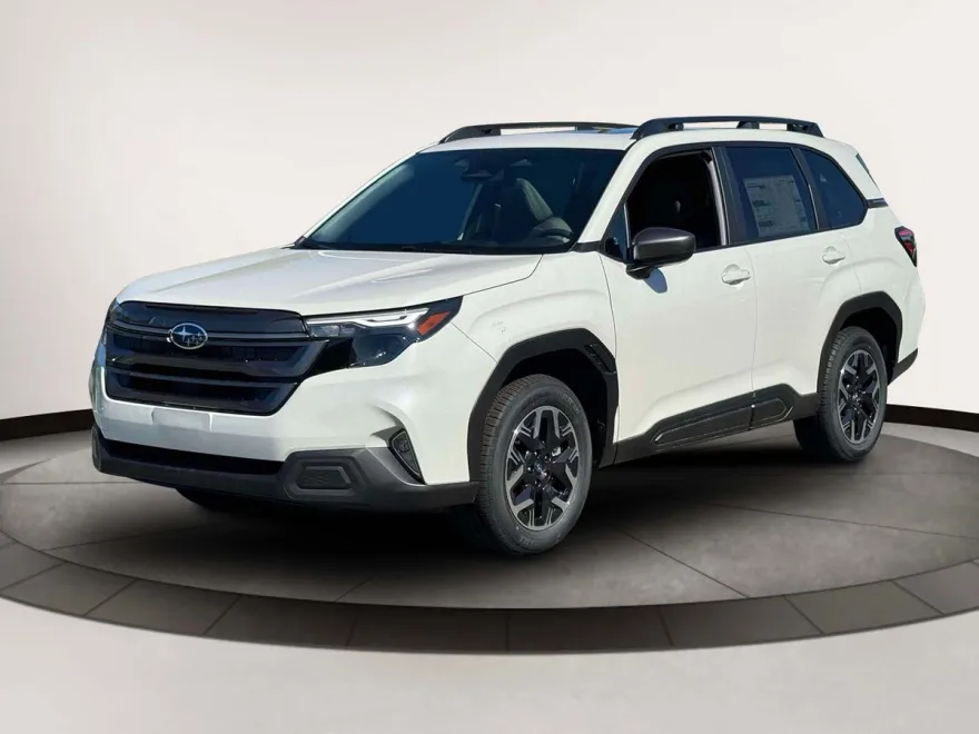 2025 Subaru Forester Premium photo 1