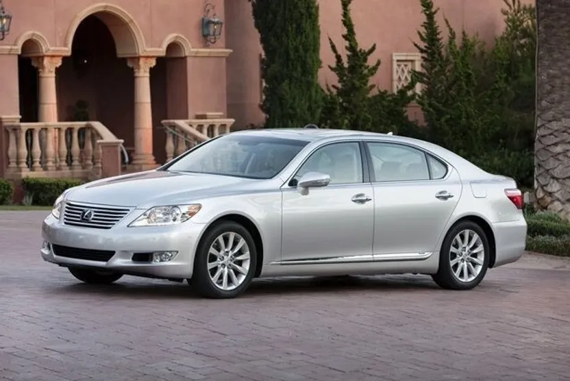 2012 Lexus LS 460 photo 1