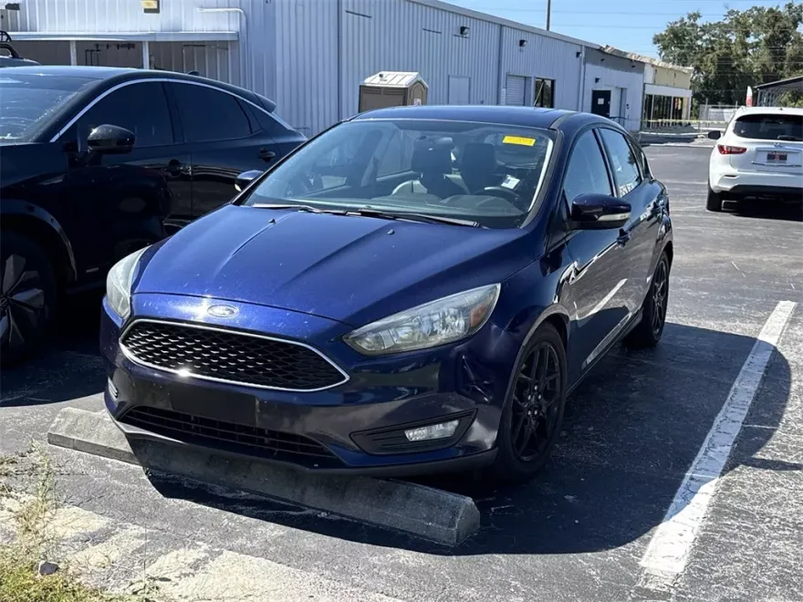 2016 Ford Focus SE photo 1