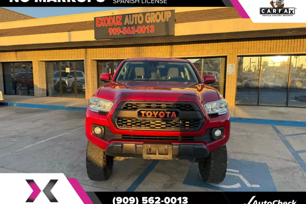 2020 Toyota Tacoma SR photo 1