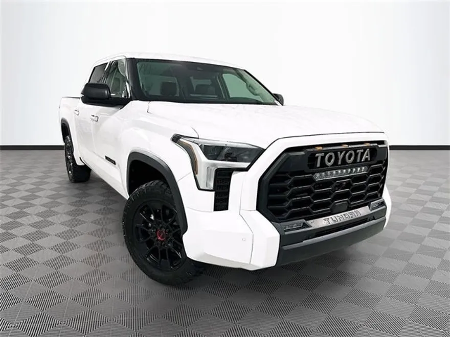 2023 Toyota Tundra SR5 photo 1