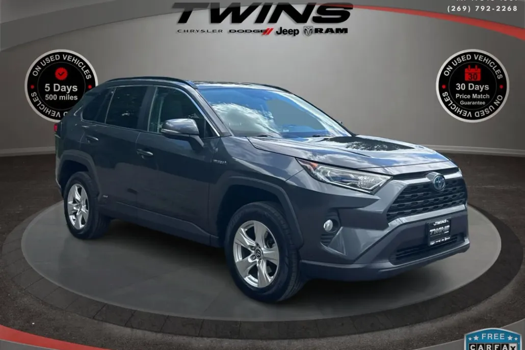 2020 Toyota RAV4 Hybrid XLE photo 1