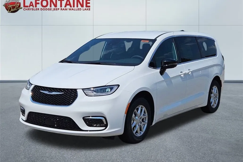 2025 Chrysler Pacifica photo 1