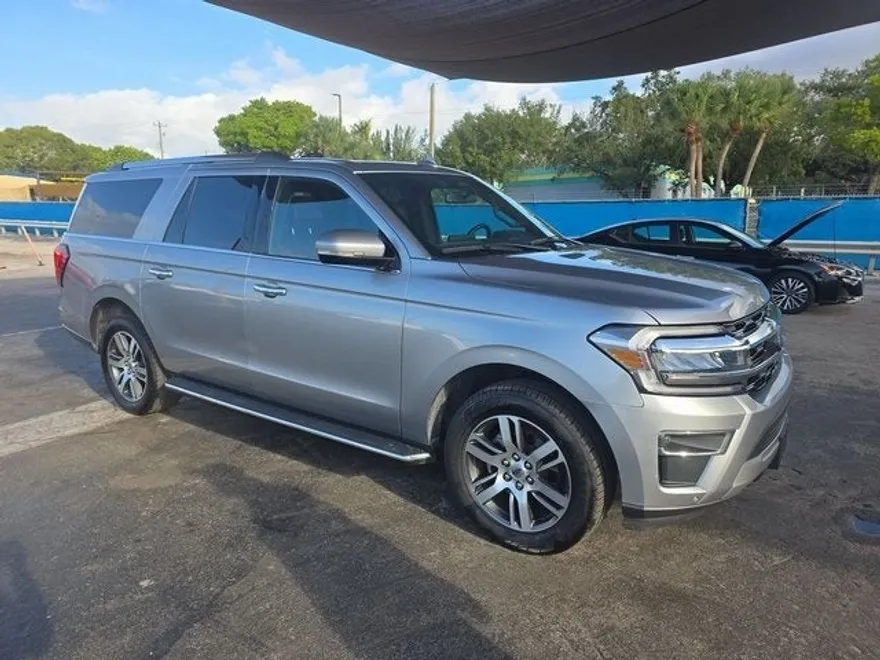 2022 Ford Expedition MAX Limited photo 1