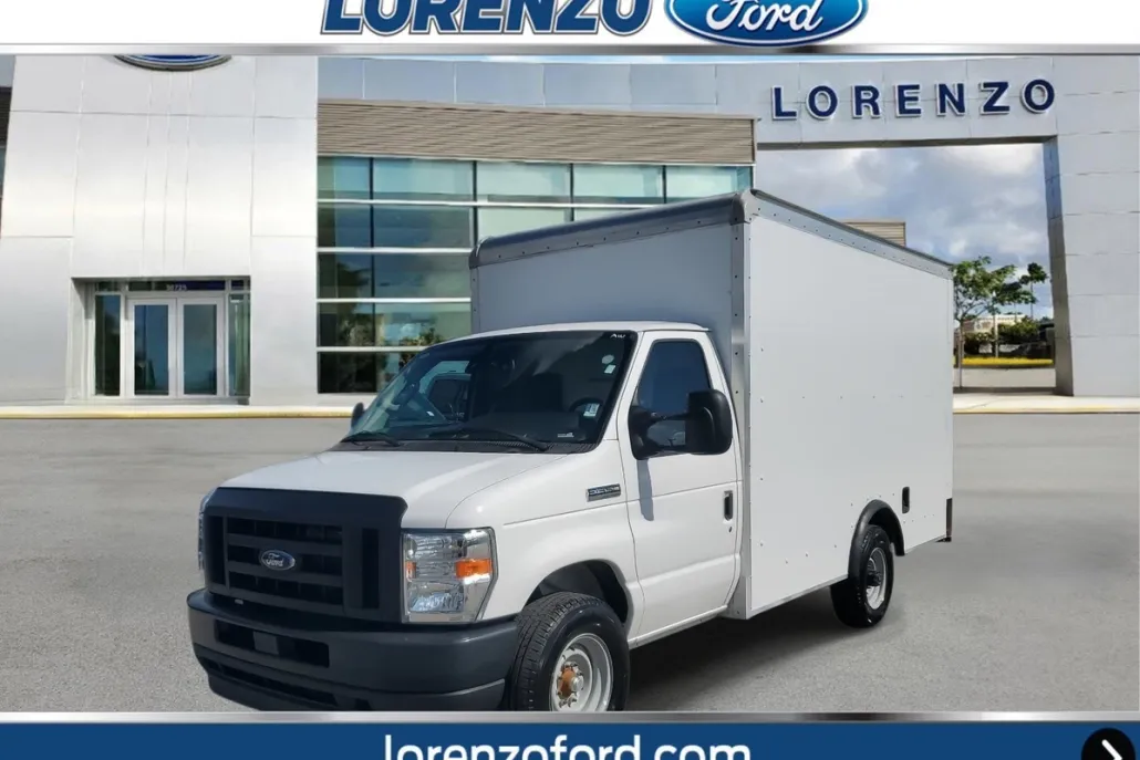 2023 Ford E-350 photo 1