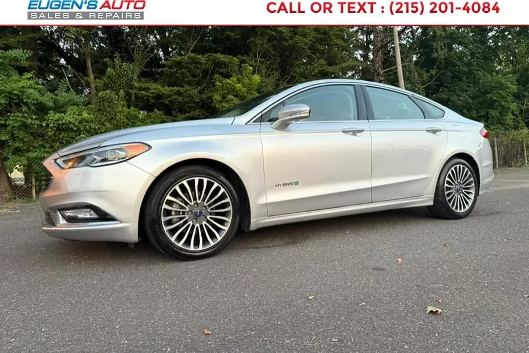 2017 Ford Fusion Hybrid Titanium photo 1