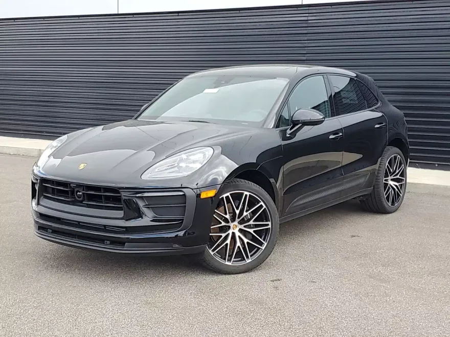 2024 Porsche Macan photo 1