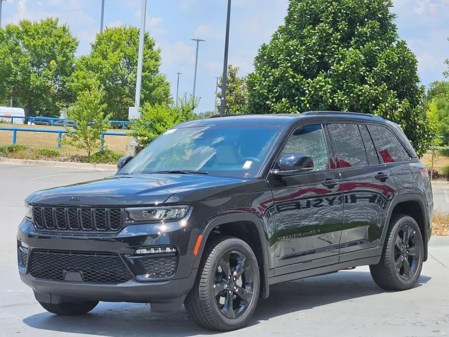 2025 Jeep Grand Cherokee Limited photo 1