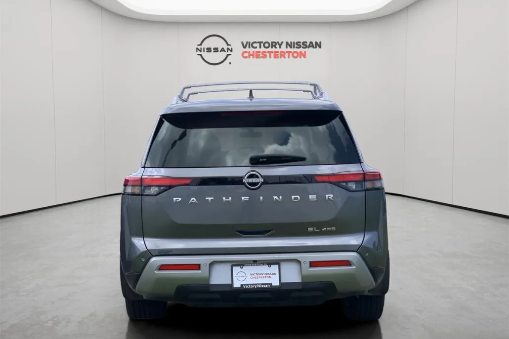 2024 Nissan Pathfinder SL photo 1