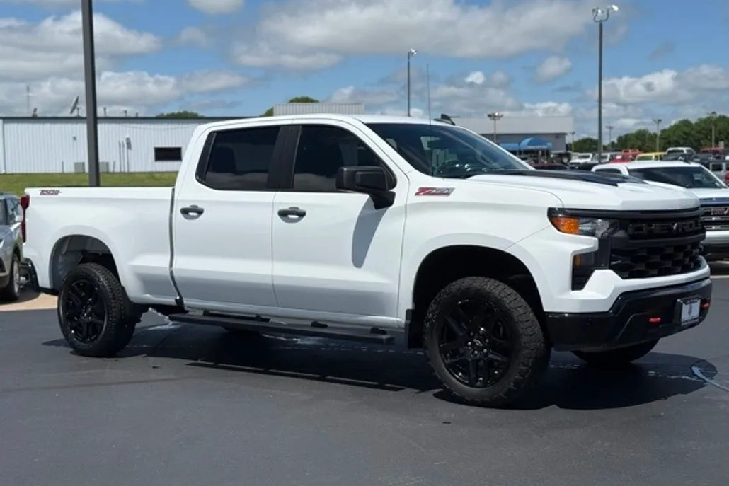 2022 Chevrolet Silverado 1500 Custom Trail Boss photo 1