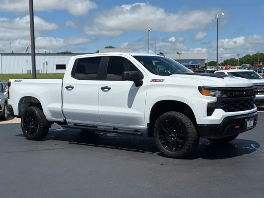 2022 Chevrolet Silverado 1500 Custom Trail Boss photo 1