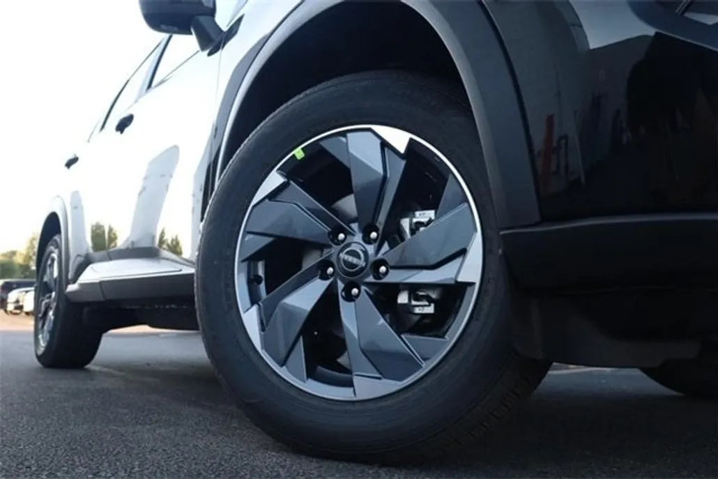 2026 Nissan Rogue SV photo 1
