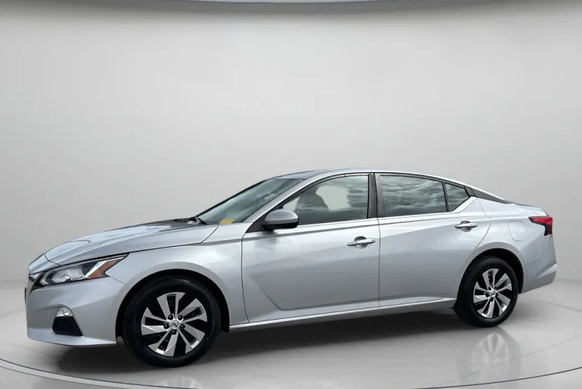 2020 Nissan Altima 2.5 S photo 1