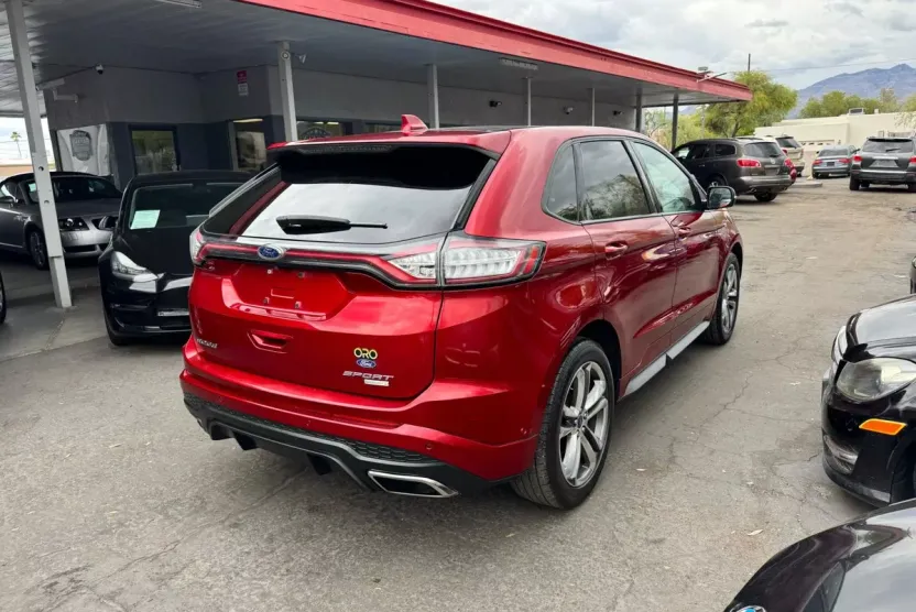 2015 Ford Edge Sport photo 1