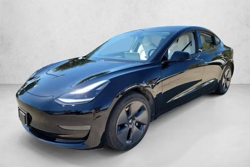 2021 Tesla Model 3 Standard Range Plus photo 1
