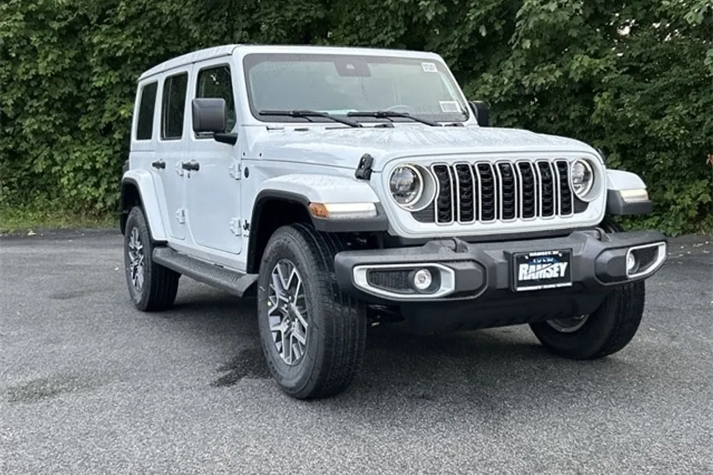 2025 Jeep Wrangler Sahara photo 1