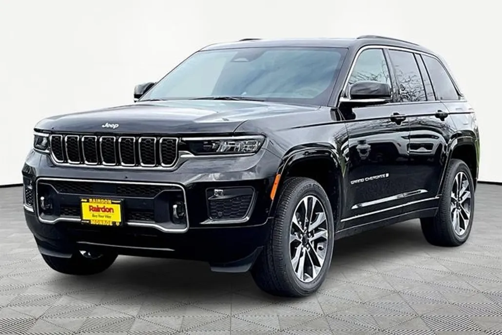 2025 Jeep Grand Cherokee Overland photo 1
