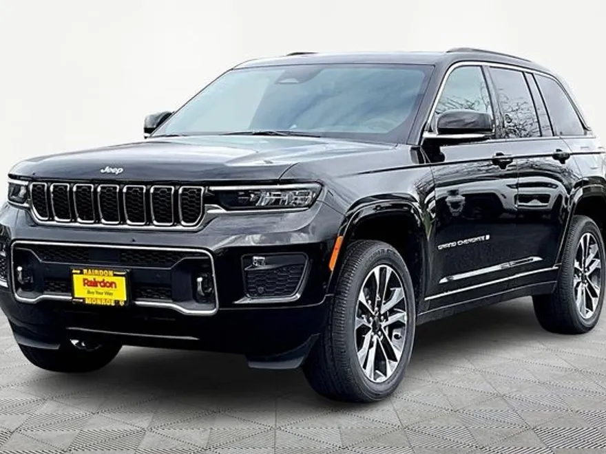 2025 Jeep Grand Cherokee Overland photo 1