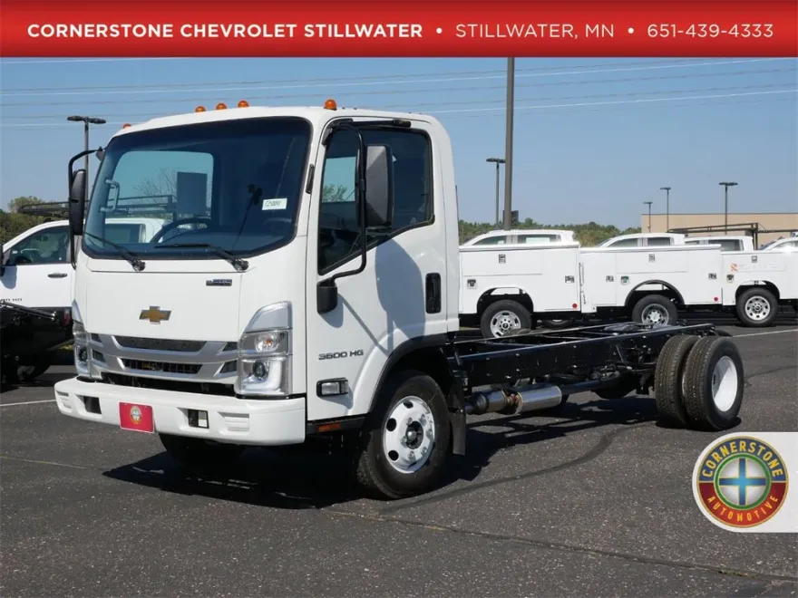 2025 Chevrolet Silverado 3500HD photo 1