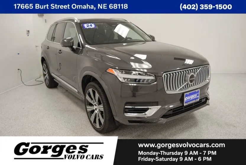 2024 Volvo XC90 T8 Plus photo 1