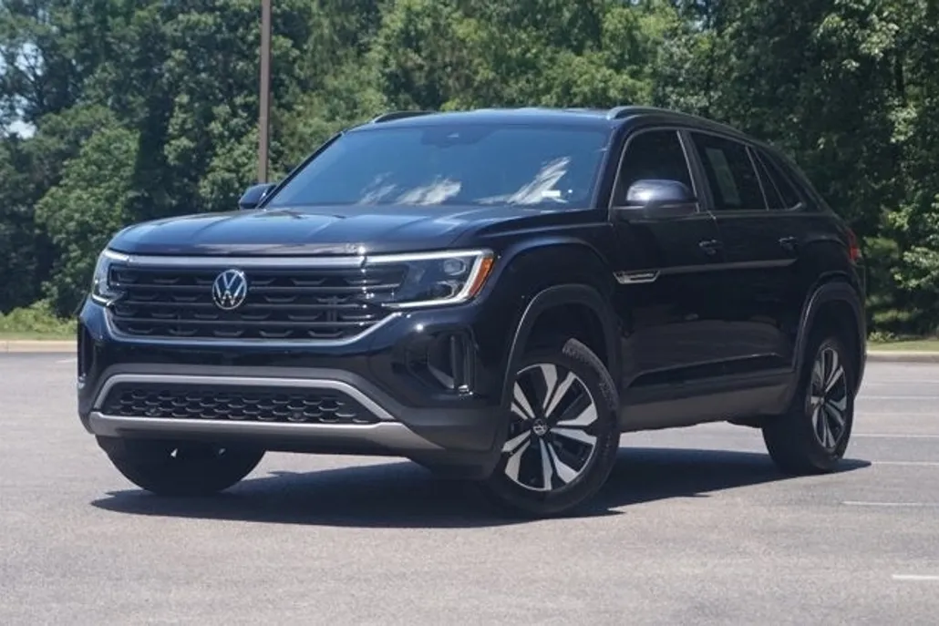 2024 Volkswagen Atlas Cross Sport SE photo 1