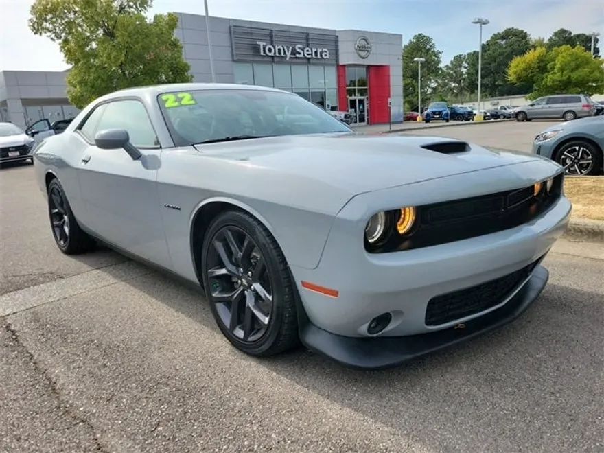 2022 Dodge Challenger R/T photo 1