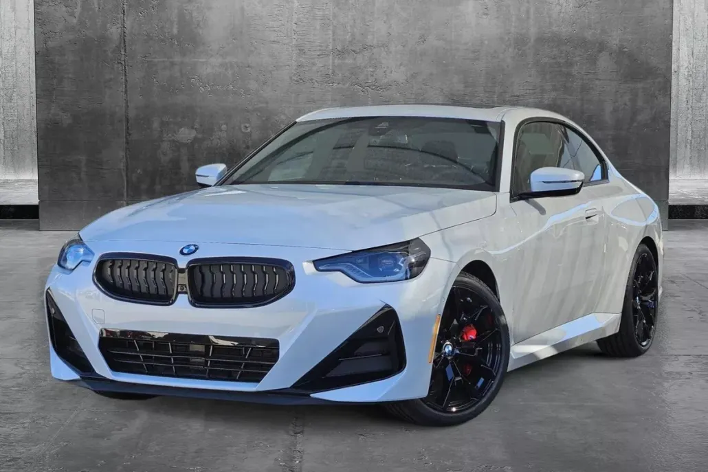 2025 Bmw 230i Coupe photo 1