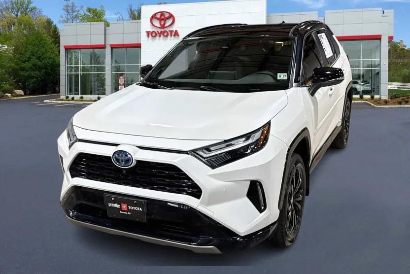 2022 Toyota RAV4 Hybrid XSE photo 1
