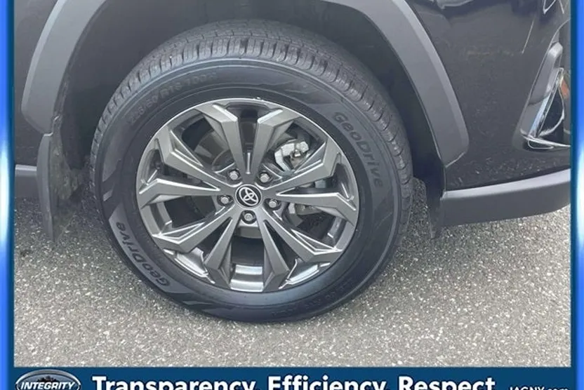 2024 Toyota RAV4 Hybrid XLE Premium photo 1